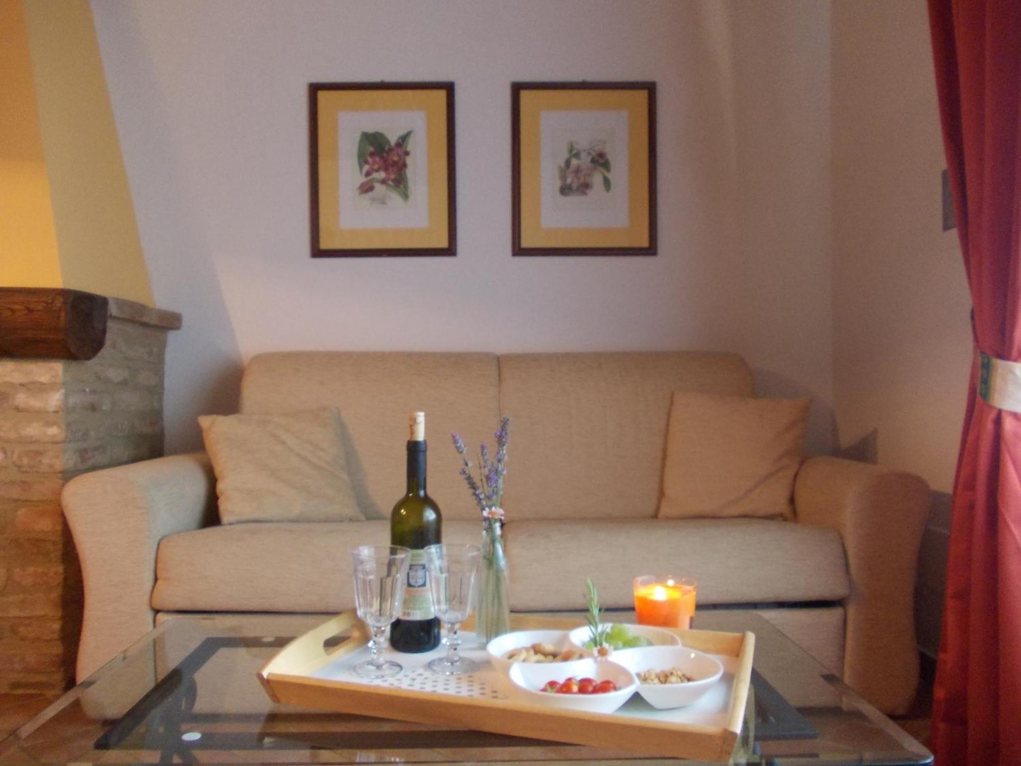Poggio Al Palio Aparthotel San Lorenzo a Merse Стая снимка